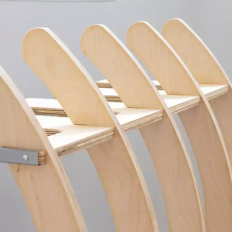 Espositore Autoportante in Legno per Tavole da Surf – Contiene 4 Tavole