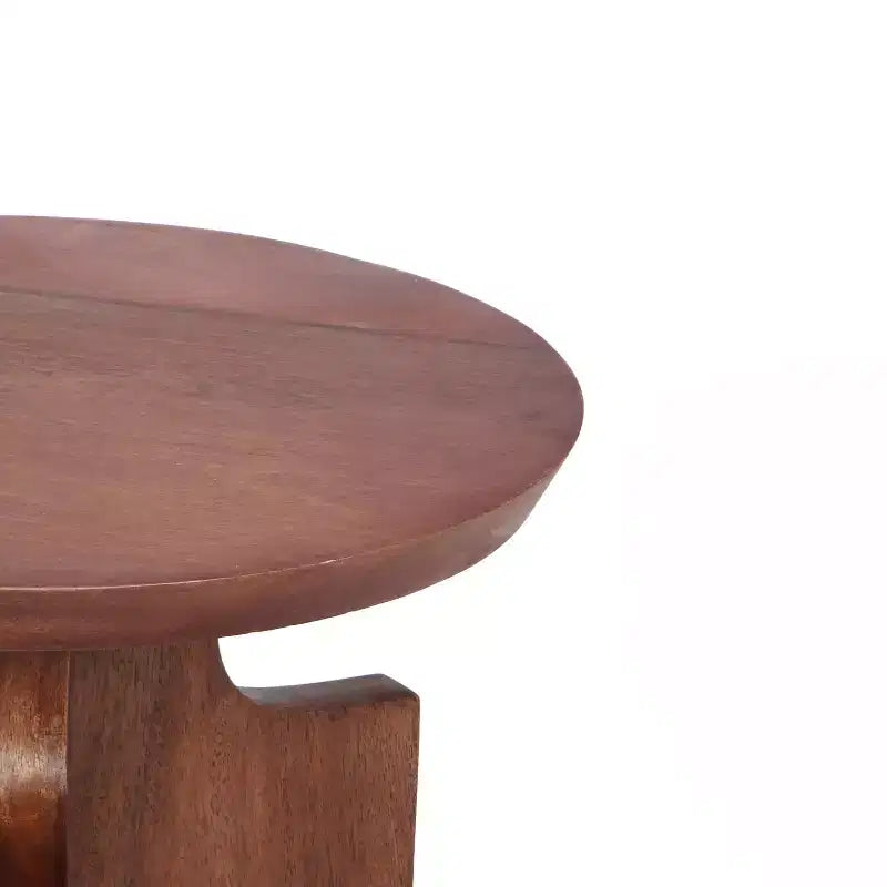 Tavolino rotondo in legno di mango con finitura noce