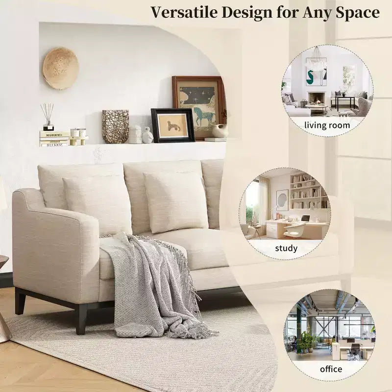 Divano imbottito a 3 posti con cuscini decorativi