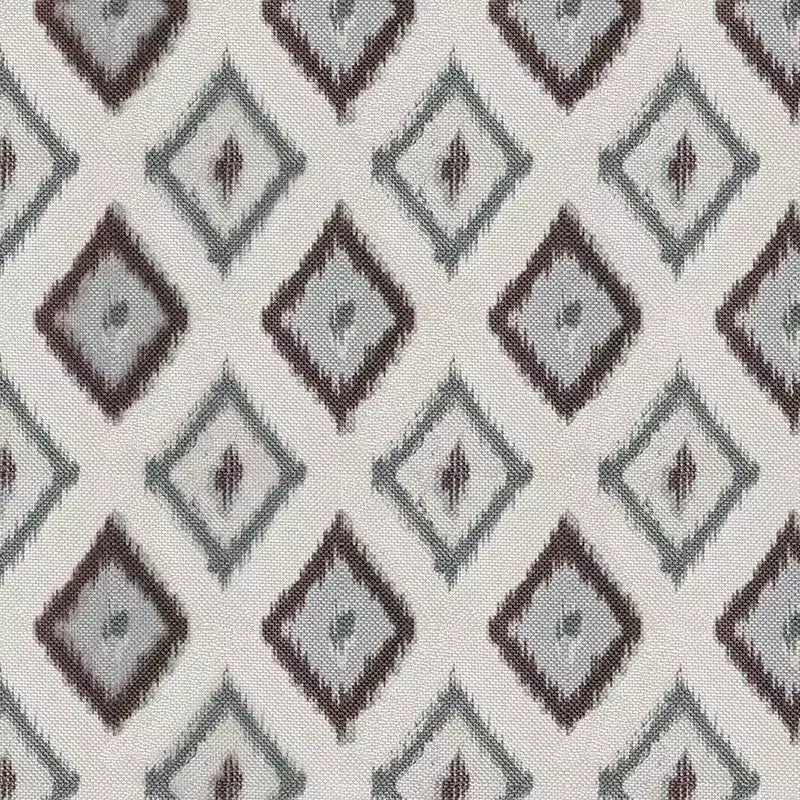 Poltrona di design con schienale e braccioli imbottiti