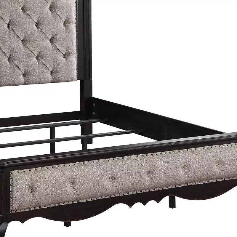 Letto Queen – Rivestimento in lino beige, struttura in legno, design capitonné
